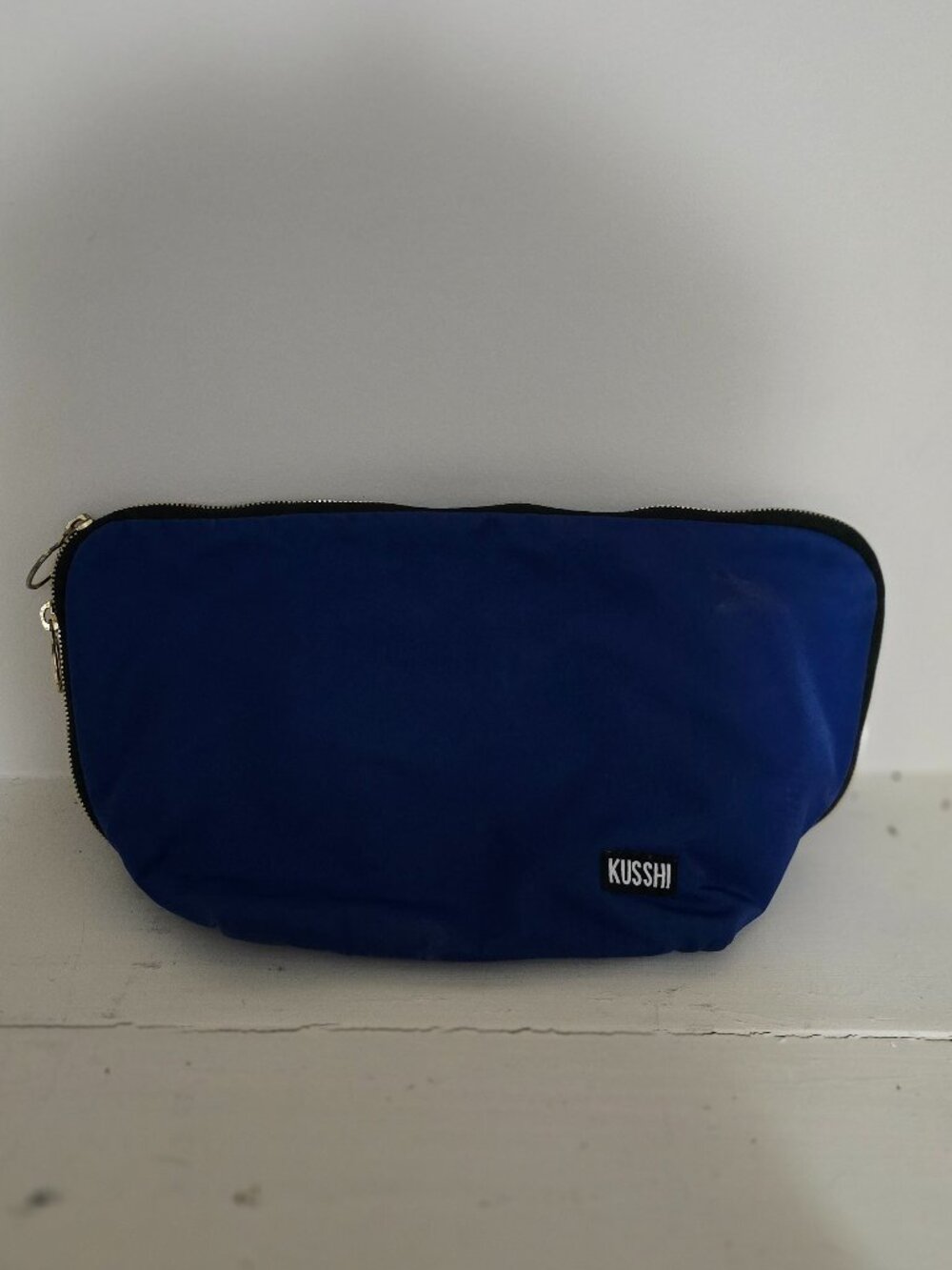 Kusshi Make Up Bag Blue with Red Interior